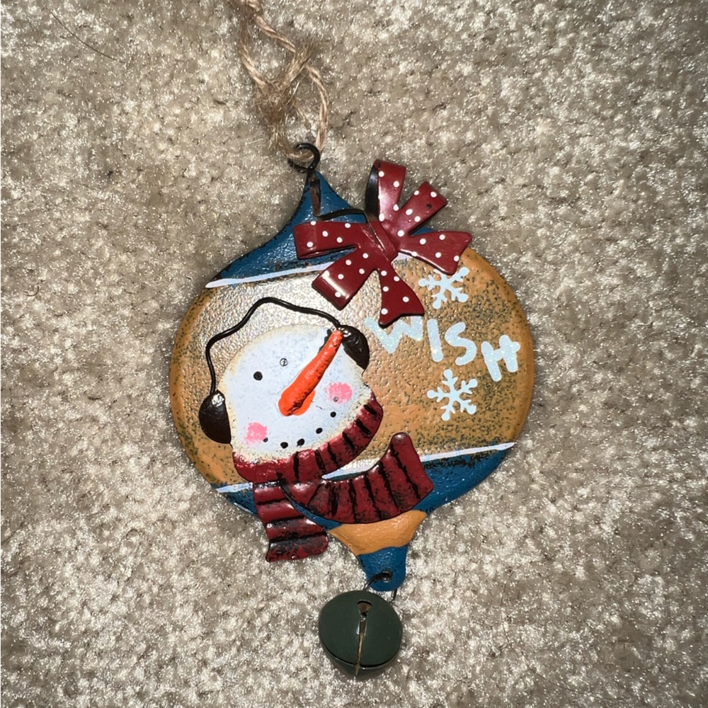 Metal snowman ornament